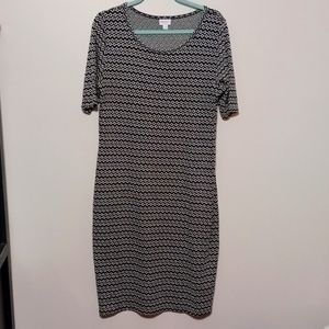 LulaRoe Maxi Dress Black White Zig Zag design Breathable Short sleeve Large lite